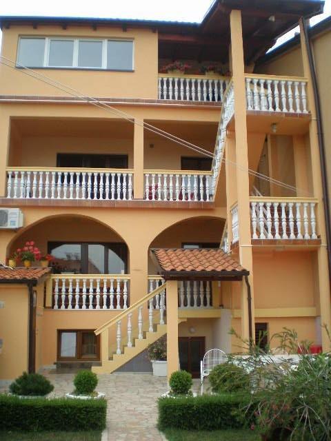 Apartment Zdravko Штинян Екстер'єр фото