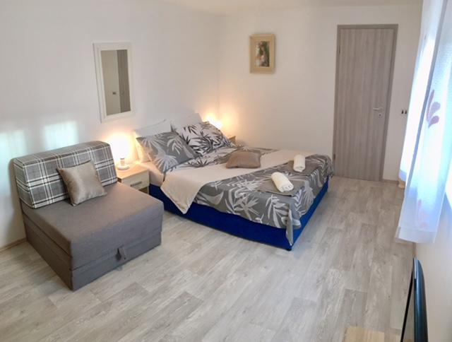 Apartment Zdravko Штинян Екстер'єр фото