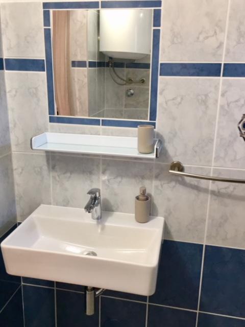 Apartment Zdravko Штинян Екстер'єр фото