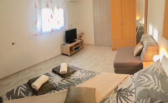 Apartment Zdravko Штинян Екстер'єр фото